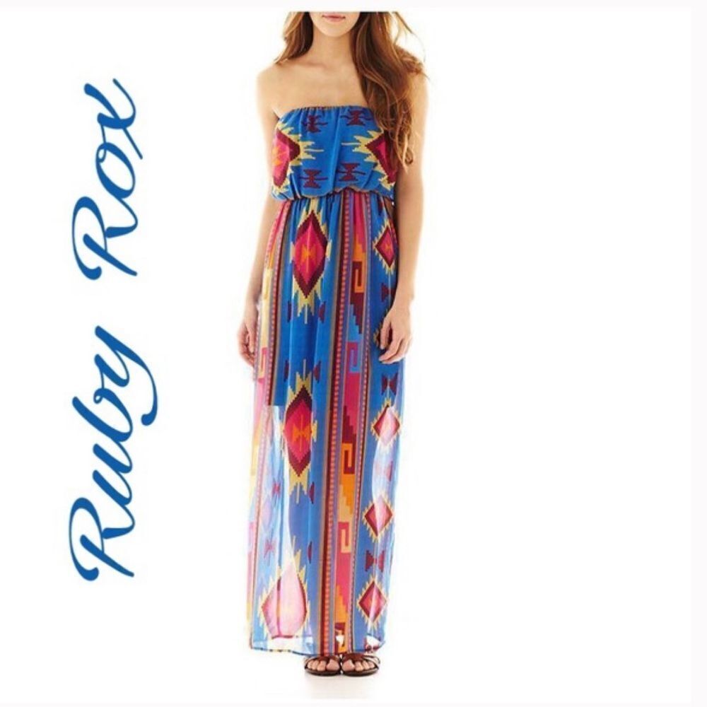 ✨HP✨Ruby Rox strapless Aztec Print Maxi Dress✨